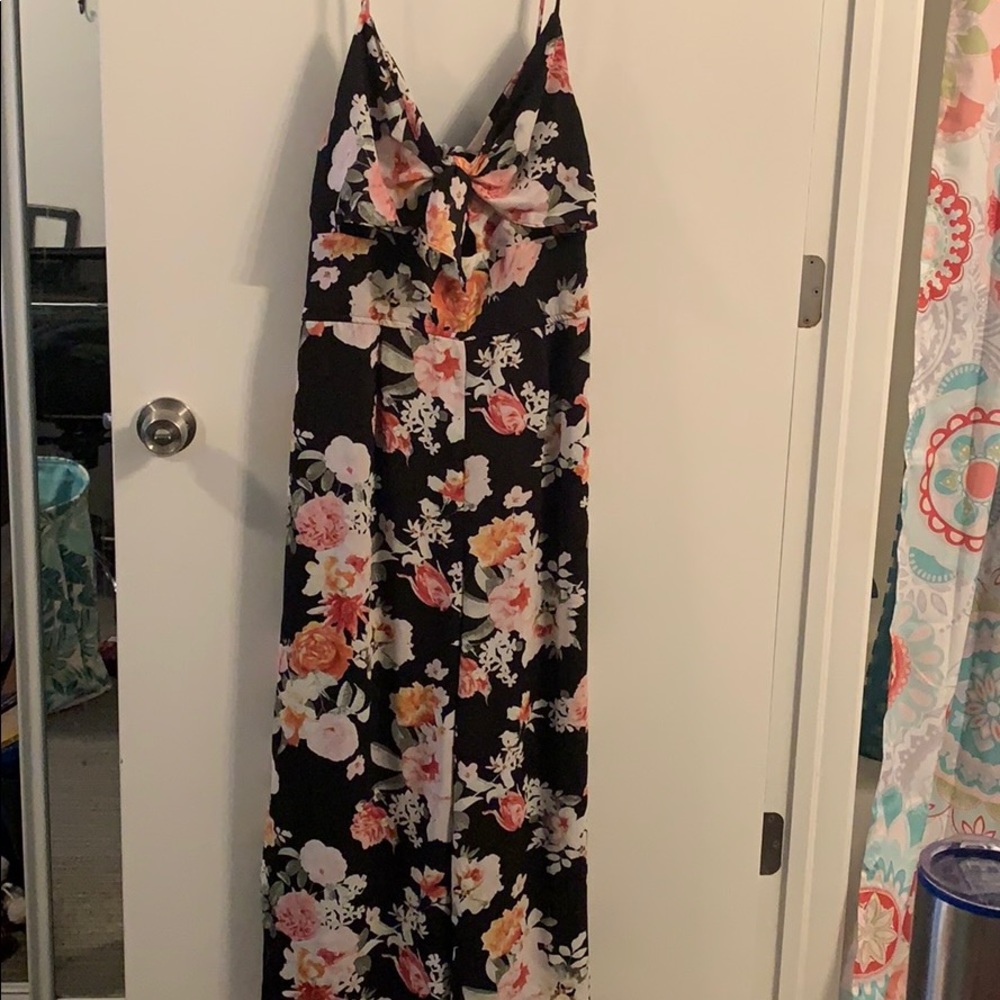 🟢 5/$20 Floral Jumpsuit